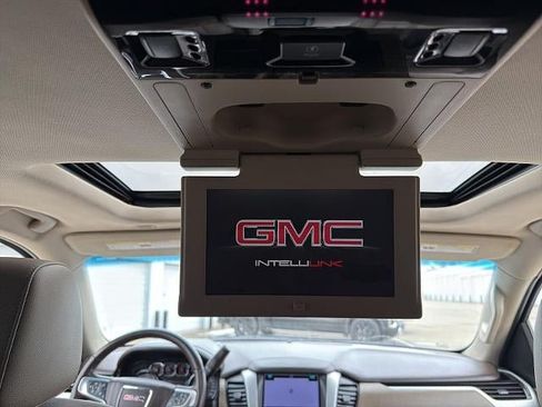 Used 2019 GMC Yukon XL SLT w/ Open Road Package AWD/4WD image 23