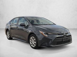 Used 2025 Toyota Corolla LE FWD video 3