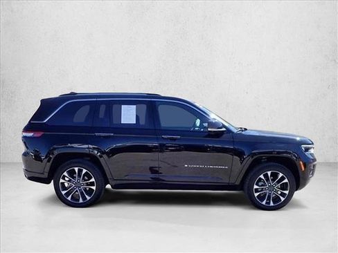 Used 2023 Jeep Grand Cherokee Overland w/ Adv Protech Group III AWD/4WD image 5