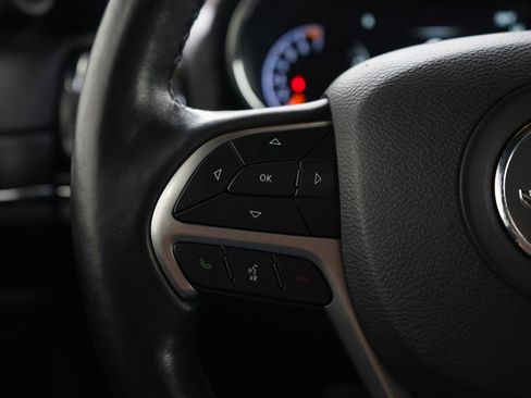 Used 2021 Jeep Grand Cherokee Limited AWD/4WD image 26