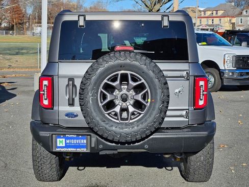 Used 2025 Ford Bronco Badlands image 4