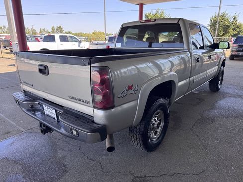 Used 2004 Chevrolet Silverado 2500 LT AWD/4WD image 7