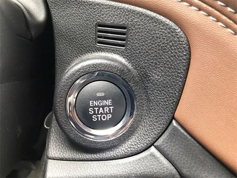 Used 2020 Subaru Outback Touring image 9