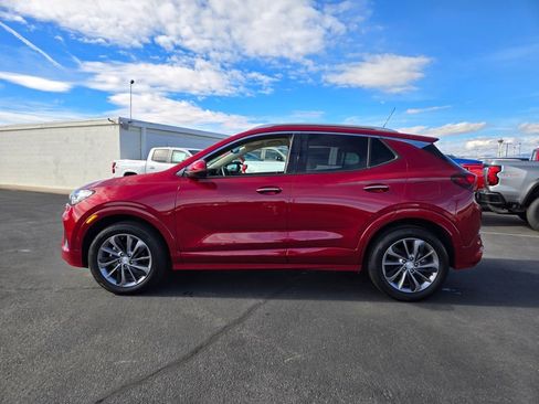 Used 2020 Buick Encore GX Essence w/ Advanced Technology Package image 3