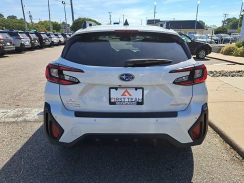 Used 2025 Subaru Crosstrek 2.5i Limited w/ Crosstrek Mirror Package AWD/4WD image 5