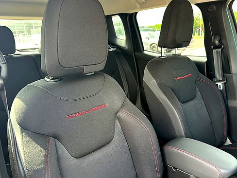 Used 2022 Jeep Renegade Trailhawk w/ Trailer Tow Group AWD/4WD image 24