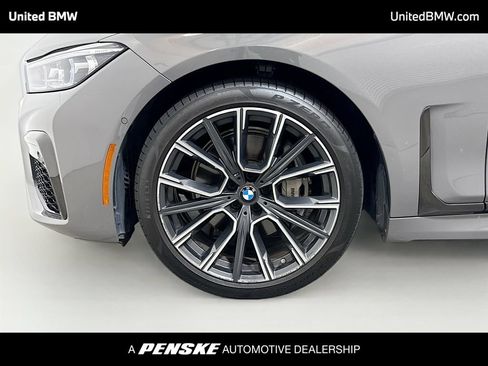 Used 2020 BMW 740i w/ M Sport Package RWD image 2