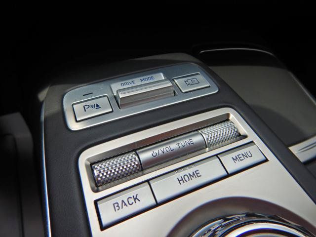 Used 2025 Genesis GV70 2.5T AWD/4WD image 18