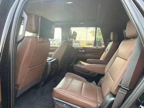 Used 2023 Chevrolet Tahoe High Country w/ LPO, Illumination Package AWD/4WD image 9