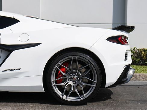 Used 2024 Chevrolet Corvette Z06 w/ Battery Protection Package image 14