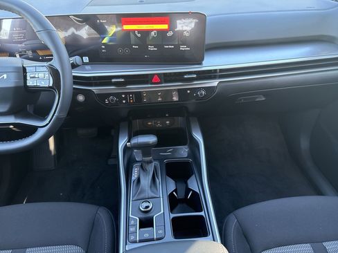 New 2026 Kia Sorento LX image 14