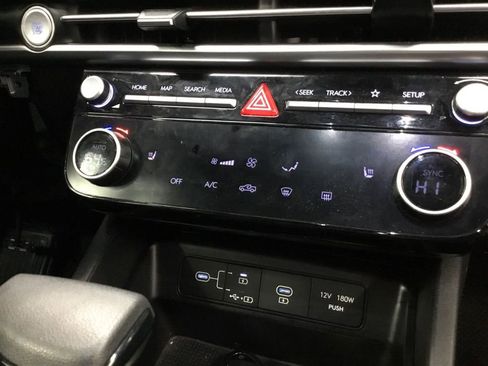 Used 2025 Hyundai Santa Cruz SEL image 22