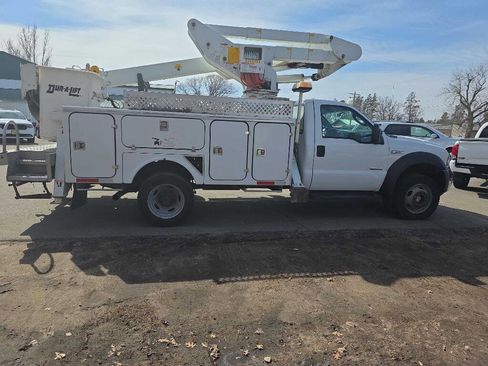 Used 2007 Ford F550 4x4 Regular Cab Super Duty image 2