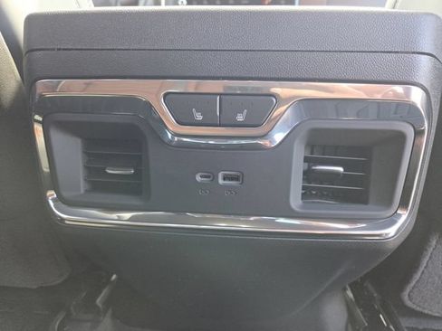 New 2026 GMC Sierra 3500 Denali Ultimate AWD/4WD image 19