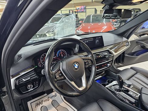 Used 2019 BMW 530e w/ Premium Package image 20