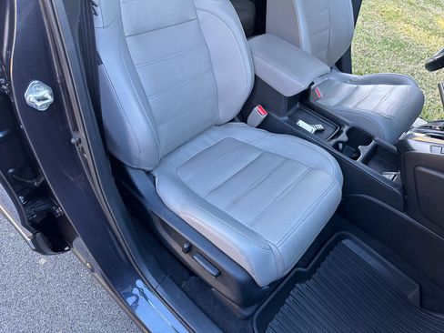 Used 2019 Honda CR-V Touring image 26