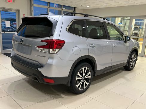 Used 2023 Subaru Forester Limited w/ Popular Package #2 AWD/4WD image 5