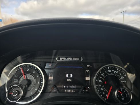 Used 2021 RAM 1500 Big Horn image 17