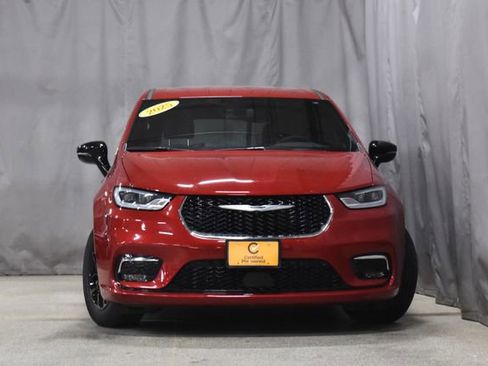 Certified 2025 Chrysler Pacifica Select image 5