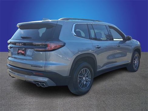 Used 2025 GMC Acadia Elevation image 4