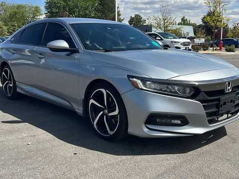 Used 2020 Honda Accord Sport image 3