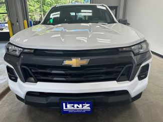 Used 2024 Chevrolet Colorado LT w/ LT Convenience Package II AWD/4WD video 3