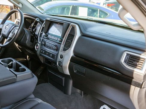 Used 2021 Nissan Titan SV w/ Accessory Utility Package image 11