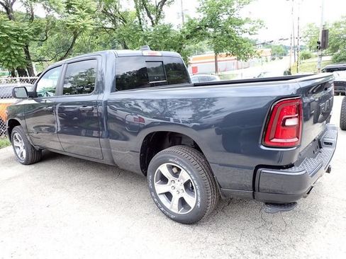 New 2026 RAM 1500 Express AWD/4WD image 3
