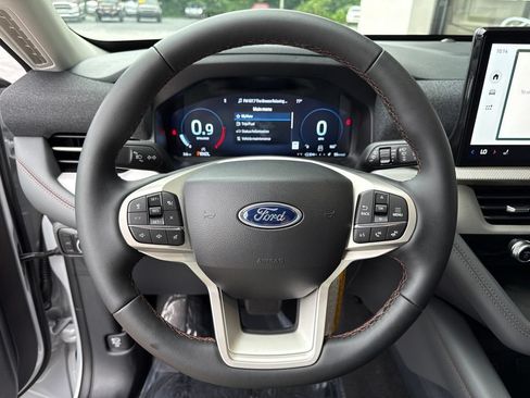New 2026 Ford Explorer Active AWD/4WD image 9