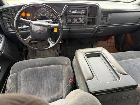 Used 2001 Chevrolet Silverado 2500 LS w/ Off-Road Skid Plate Pkg image 10