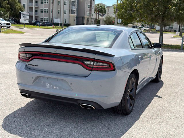Used 2022 Dodge Charger SXT w/ Blacktop Package RWD image 5