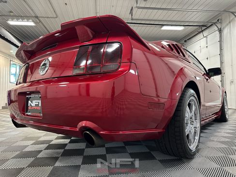 Used 2007 Ford Mustang GT Premium RWD image 19