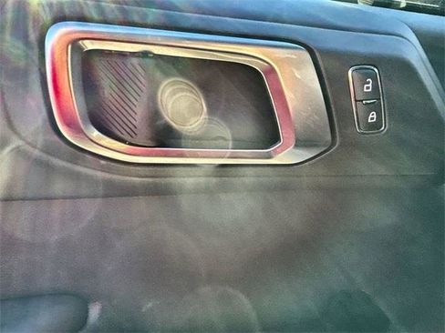 Used 2024 Ford Bronco Badlands image 13