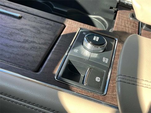 Used 2023 Lincoln Navigator L Reserve image 26