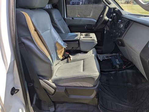 Used 2015 Ford F550 4x4 Regular Cab Super Duty image 28