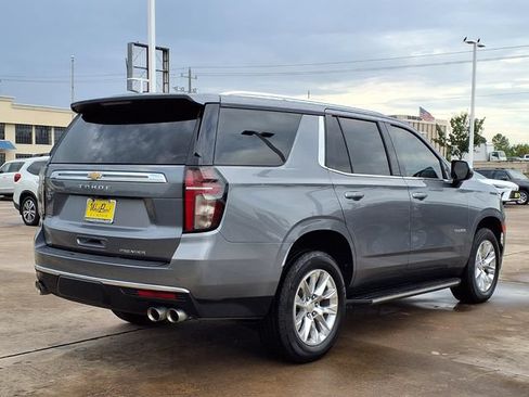 Used 2021 Chevrolet Tahoe Premier RWD image 2