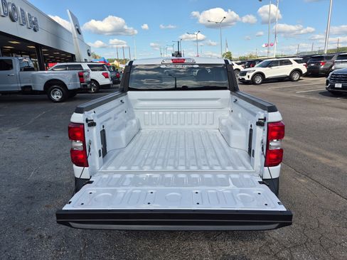 New 2025 Ford Maverick XL image 7