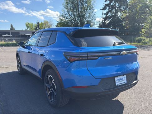 New 2026 Chevrolet Equinox EV LT FWD image 18