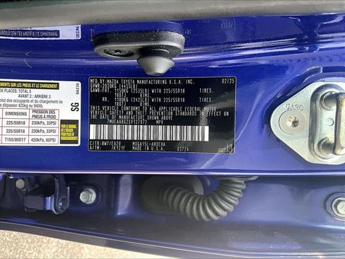 Used 2025 Toyota Corolla Cross XLE AWD/4WD image 9