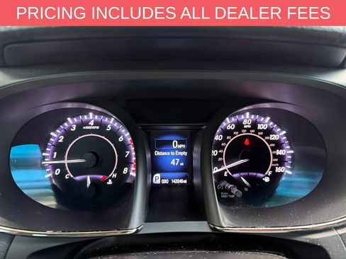 Used 2018 Toyota Avalon Limited FWD image 2