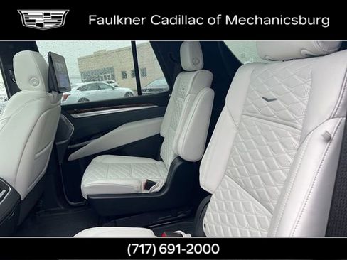 Certified 2026 Cadillac Escalade Platinum Sport w/ LPO, ONYX Package AWD/4WD image 18