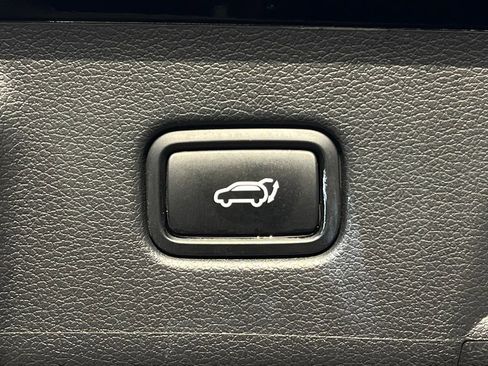 Used 2022 Hyundai Palisade SEL w/ Premium Package image 14