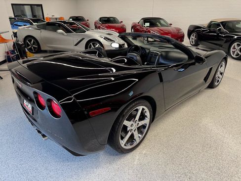 Used 2007 Chevrolet Corvette Convertible w/ Preferred Equipment Group RWD image 13