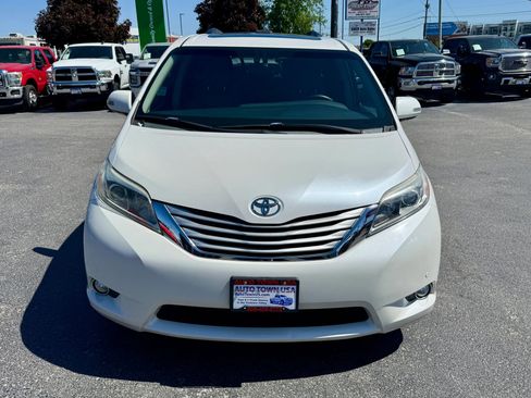 Used 2015 Toyota Sienna Limited Premium AWD/4WD image 8