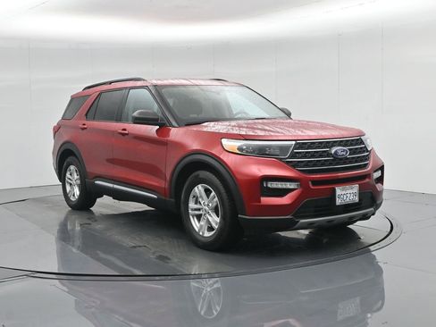 Certified 2023 Ford Explorer XLT w/ Equipment Group 202A image 59