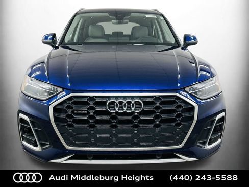 Certified 2023 Audi Q5 2.0T Premium w/ Convenience Package image 2