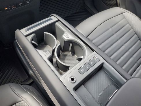 New 2026 Kia EV9 Land image 28