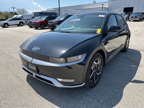 Used 2024 Hyundai Ioniq 5 SEL image 2