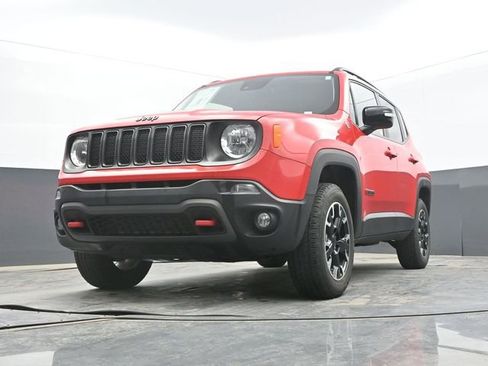 Used 2023 Jeep Renegade Trailhawk AWD/4WD image 52