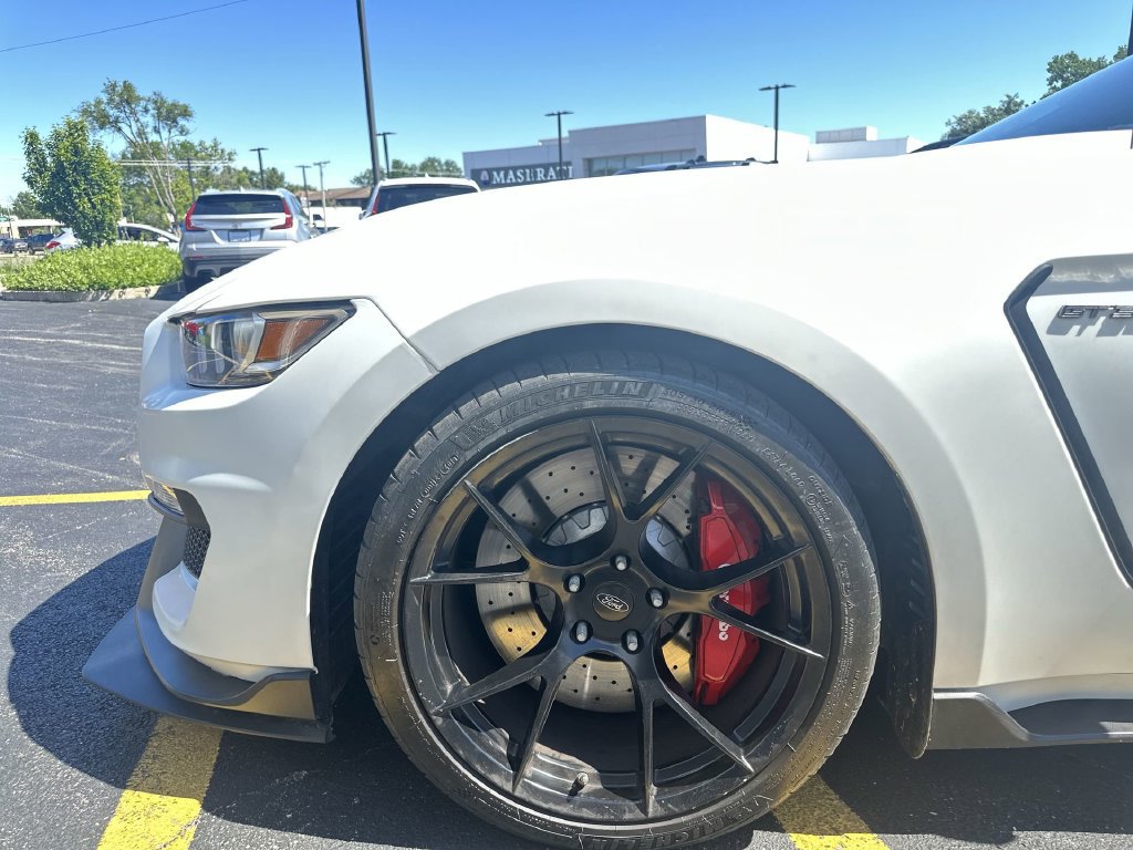 Used 2017 Ford Mustang Shelby GT350R w/ GT350R Equipment Group 920A RWD image 18